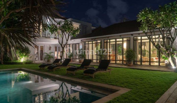 Luxury And Beautiful Villa In Central Seminyak, Bali 2