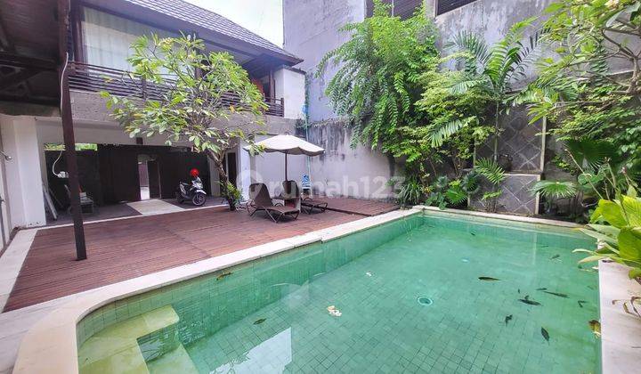 Villa Hak Milik Dekat Ke Pantai di Central Seminyak, Bali 1