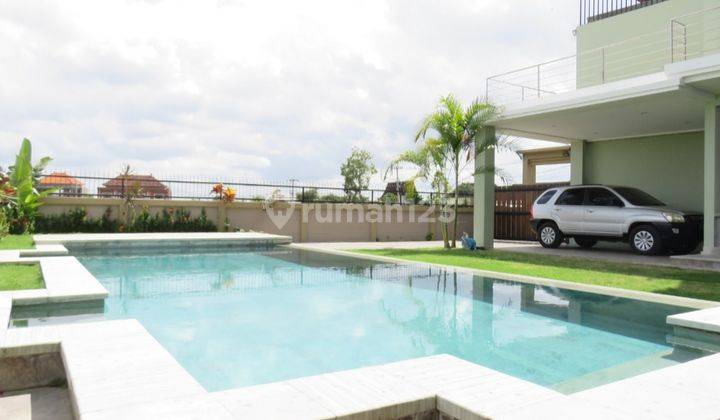 Modern Villa With Rice Field View In North Canggu, Bali 1