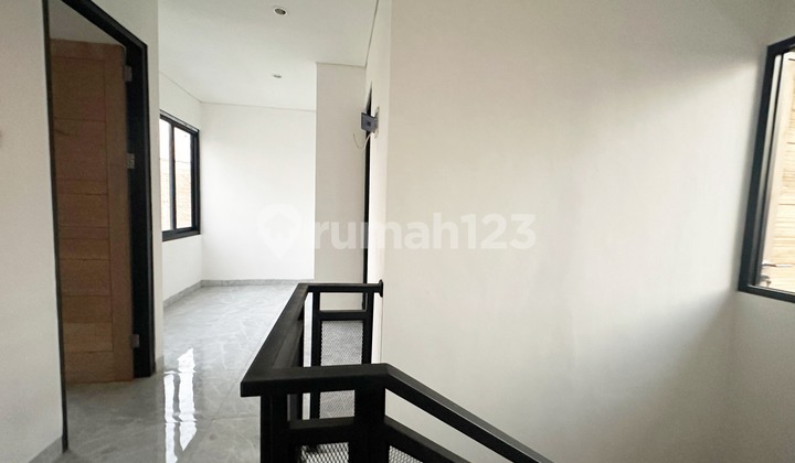 5 JT PUNYA RUMAH Strategis Tidak Banjir 10 Menit Toll Lrt Jatibening Bata Merah Akses Jalan Utama 2