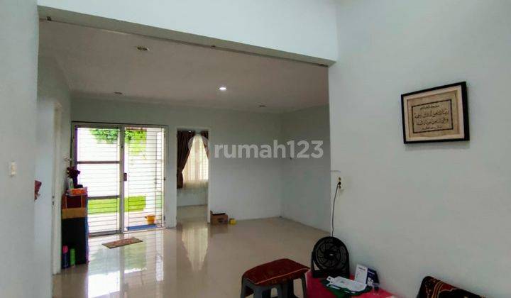 Dijual Rumah Siap Huni, Halaman Luas di Puri Bintaro Residence 2