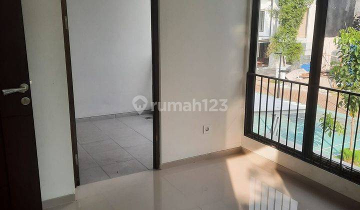 Rumah Hook 2 Lantai di Graha Raya, Cluster Fortune Hight 1