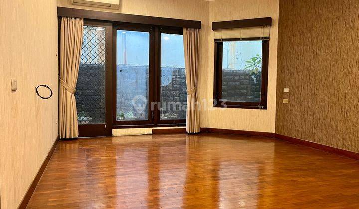 Disewakan Rumah 5+2KT di Perumahan Ancol Jakarta Utara