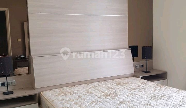 Rumah 2 Lantai Furnished 3Kt di West Europe Green Lake City