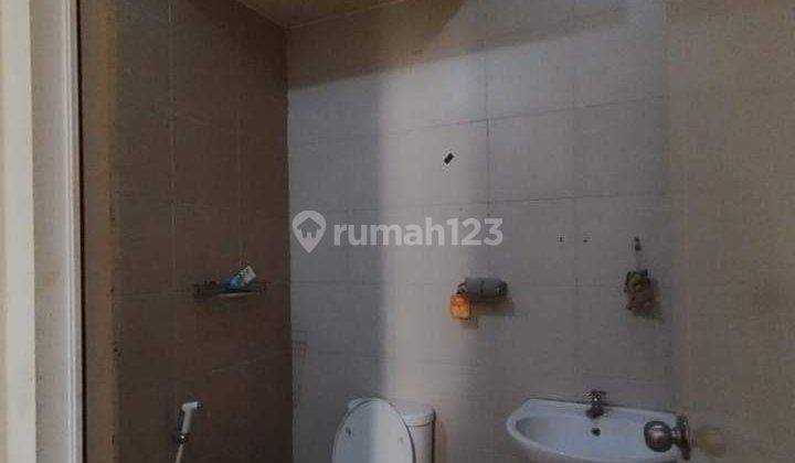 Rumah Posisi Hook Di Perumahan Legenda Wisata Cibubur 2