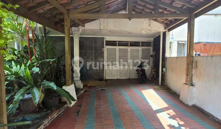 Dijual Rumah Cantik 1.5 Lantai Di Senopati