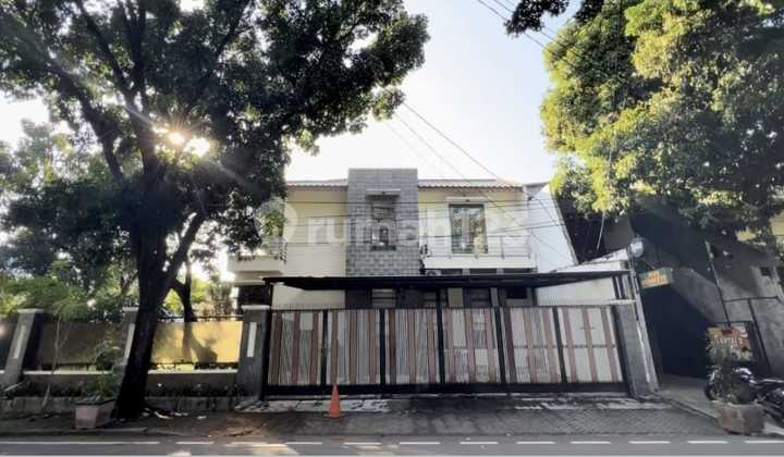 2-Story House Suitable for Business and Residence 2-Story House Suitable for Business and Residence