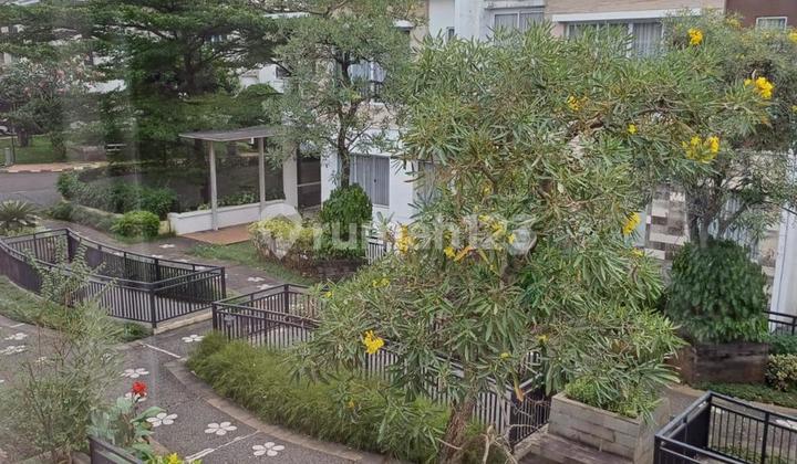 Dijual Rumah Cantik, Sip Huni, 3 Lantai Di River Valley Residence