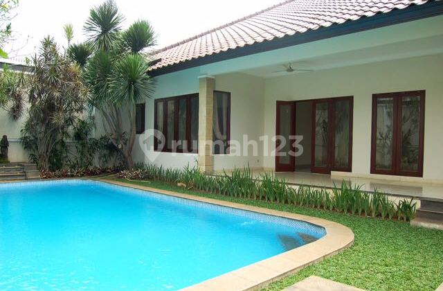 Disewakan Rumah Cantik Siap Huni, Pool, 1 Lantai