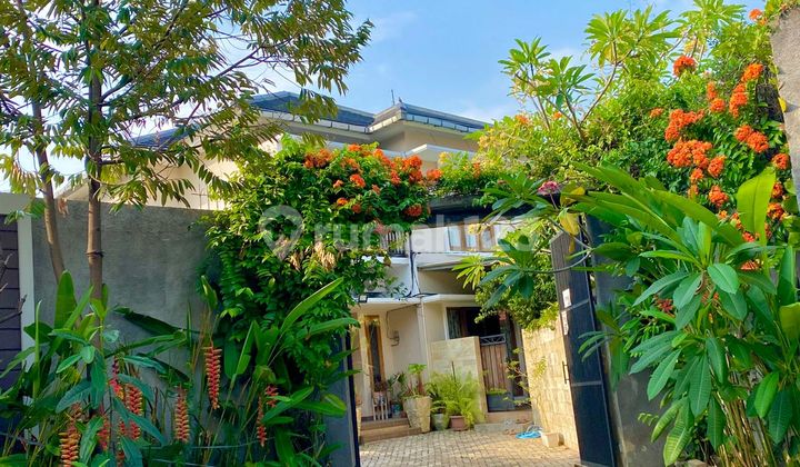 Rumah Tropical Modren 2 Lantai Ada Kolam Berenang Di Lebak Bulus