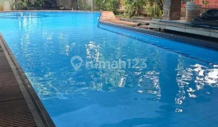 Dijual Rumah Cantik Harga Special, Pool, 2 Lantai Di Pejaten