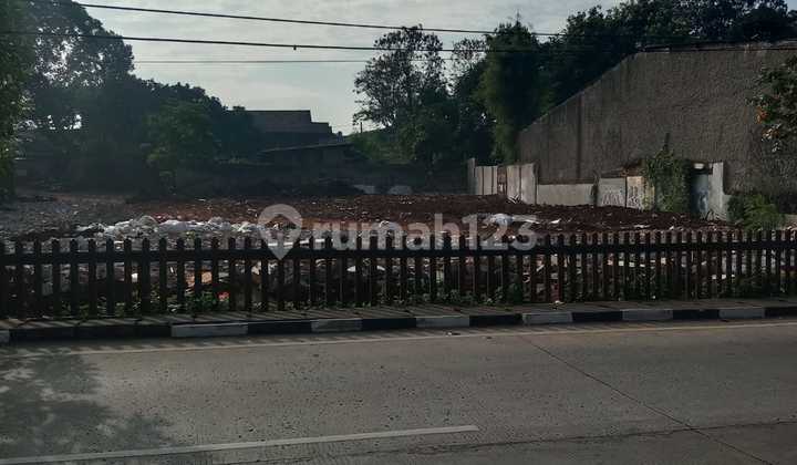 Di jual tanah pinggir jln utama Lt 3,230 m2 Lokasi Jaksel