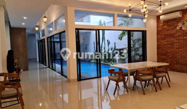 Rumah Bagus Semi Furnished Menteng, Jakarta Pusat SHM /II_ 11./25 2