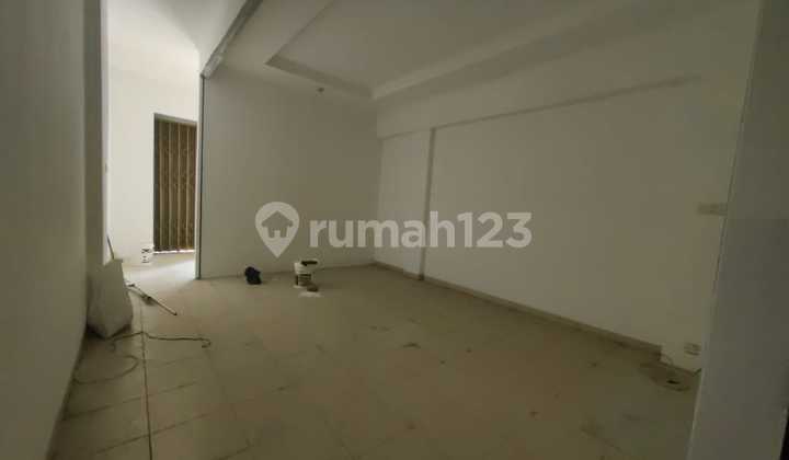 Disewakan Ruko Croun Place Tebet LT144 Jakarta Selatan HGB/09.25 Disewakan Ruko Croun Place Tebet LT144 Jakarta Selatan HGB/09.25