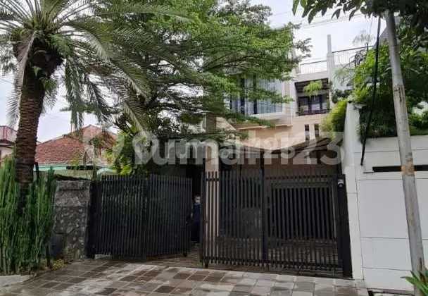 Rumah Bagus Semi Furnished Menteng, Jakarta Pusat SHM /II_ 11./25 Rumah Bagus Semi Furnished Menteng, Jakarta Pusat SHM /II_ 11./25