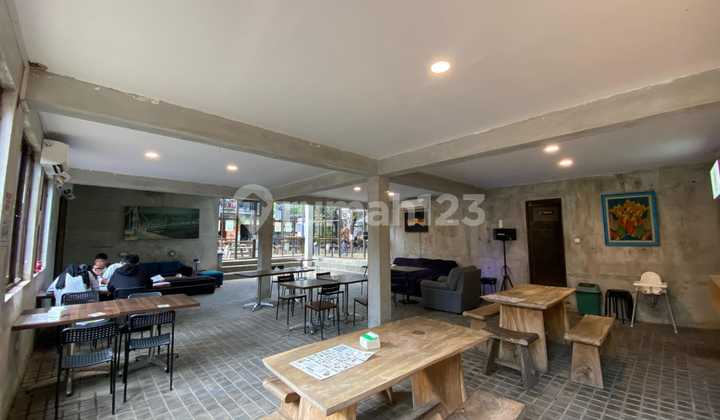 For Rent: Ex-Common Place F&B Business Space in Kebayoran Baru/10.25