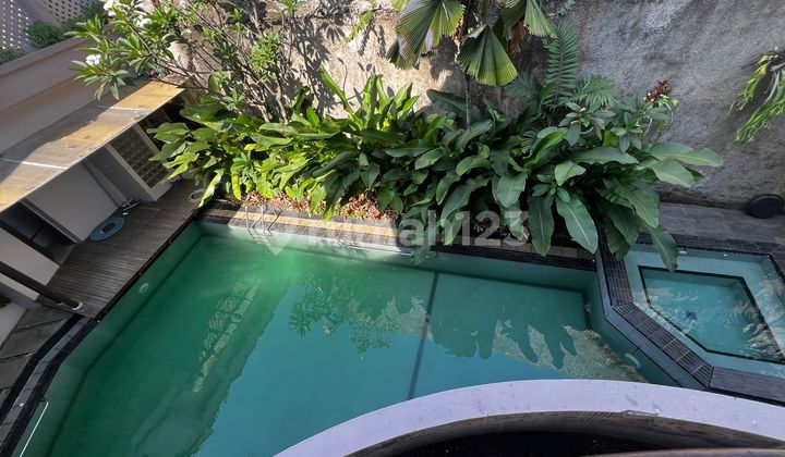 For Rent: Pondok Indah House, Freehold Title, Land Area: 789.8m², Building Area: 700m², 5 Bedrooms, Phone: 09.25