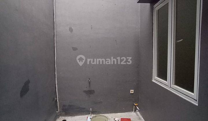 Rumah 2 Lantai 4 Kamar Tidur di Jalan Raya Kemang Dekat Stasiun Depok 2