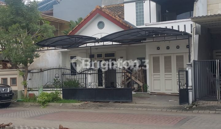Siap Pakai Terawat Rumah Villa Taman Gapura Citraland
