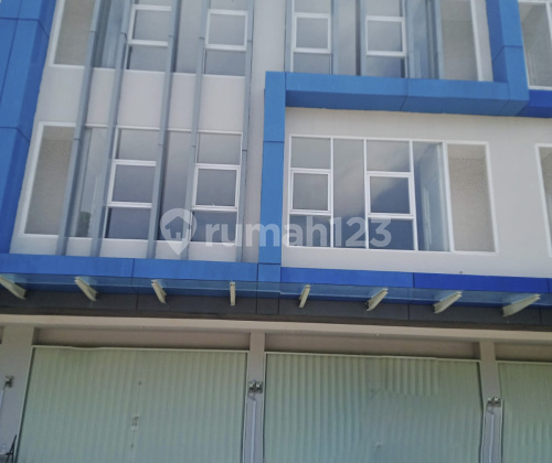 Three-Storey Shop House Ready for Use in West Semarang A5449 1