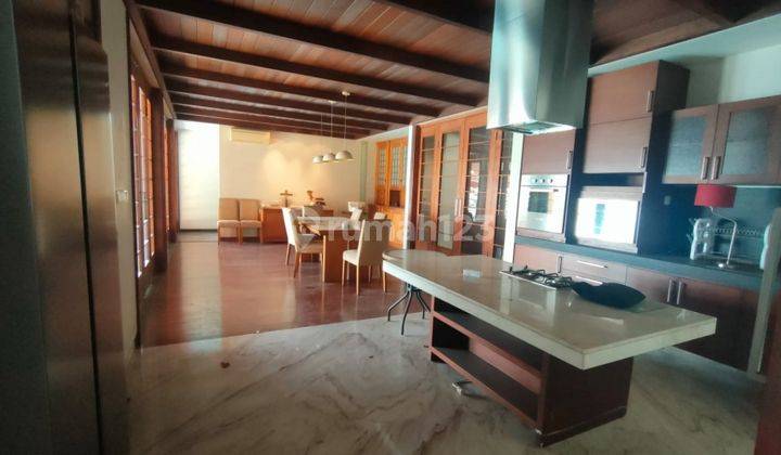 Rumah Bagus Dan Luas Dengan Lift di Candisari K7920 2