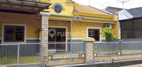 Nice House Ready to Live Strategically in Ngaliyan A5328