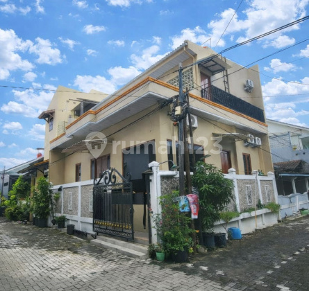 Rumah Dua Lantai Full Furnish Strategis di Semarang Utara A5135 1