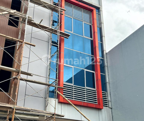 Ruko Tiga Lantai Siap Pakai Di Semarang Timur A4935 1