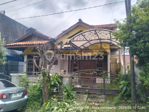 Strategically Located Ready-to-Occupy House in West Semarang A5267 1
