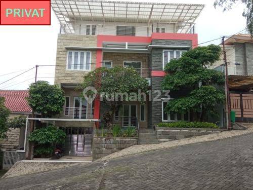 Rumah 4 Lantai Mewah Siap Jual di Ngaliyan K8549 1