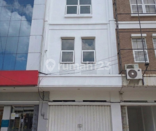 Ready-to-Use Three-Story Shophouse in Strategic Gayamsari A5532 1