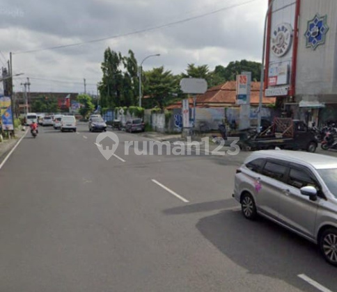 Ruko Tiga Lantai Siap Pakai Strategis di Gayamsari A5152 2