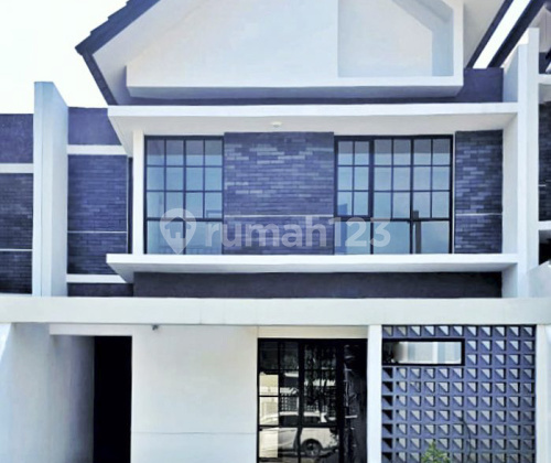 Rumah Dua Lantai Bagus Strategis di Bsb Mijen A5351