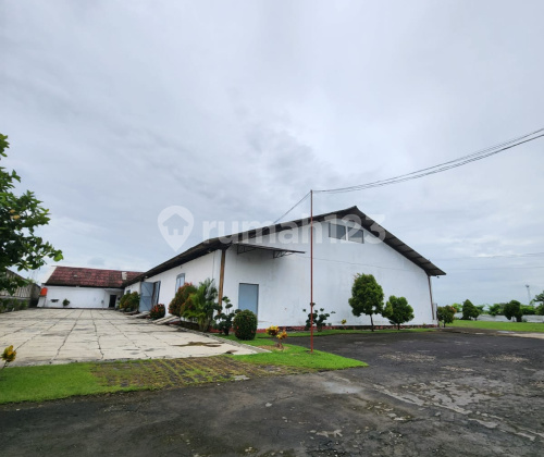 Ready-to-Use Strategic Good Warehouse in Demak A5281