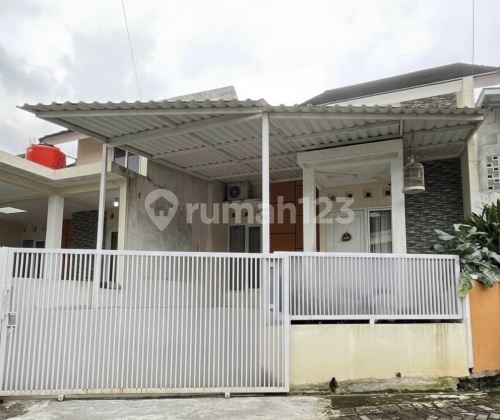 Rumah Bagus Siap Huni di Banyumanik A5350