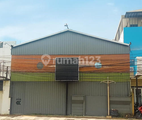 Strategic Ready-to-Use City Center Shop House in Central Semarang A4993 1