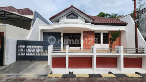 Nice Ready-to-Occupy House in North Semarang A5296