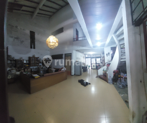 Ready-to-Occupy Good Strategic House in Central Semarang A5527