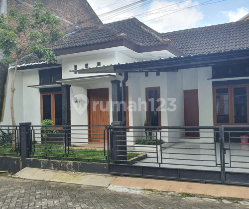 Affordable Nice Ready-to-Live House in Salatiga A4638 Affordable Nice Ready-to-Live House in Salatiga A4638