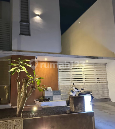 Nice Semi-Furnished Two-Story House in Tembalang A5108 Nice Semi-Furnished Two-Story House in Tembalang A5108