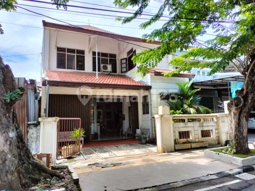 Two-Story Shop House Ready for Use, Strategically Located in Central Semarang A5129