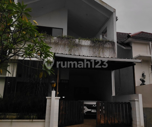 Rumah Strategis Dua Lantai di Banyumanik A5086 1
