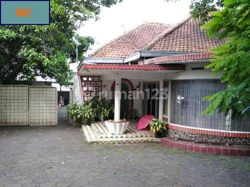 Rumah Dengan Lahan Luas Siap Jual di Candi A0919 1