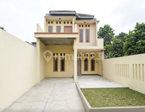 Rumah Dua Lantai Murah Siap Huni di Banyumanik A5421 1