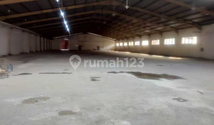 East Jakarta Warehouse 2000m2, 40 Ft access