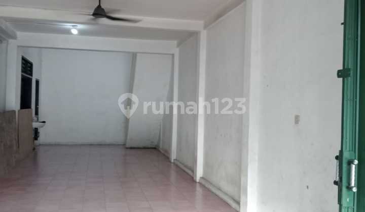 Shop House in Jatinegara, 2 Floors. Suitable for Business. Shop House in Jatinegara, 2 Floors. Suitable for Business.