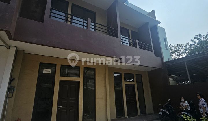 Shop House 1 or 2 Units Side by Side, Suitable for Business or Online Warehouse Shop House 1 or 2 Units Side by Side, Suitable for Business or Online Warehouse