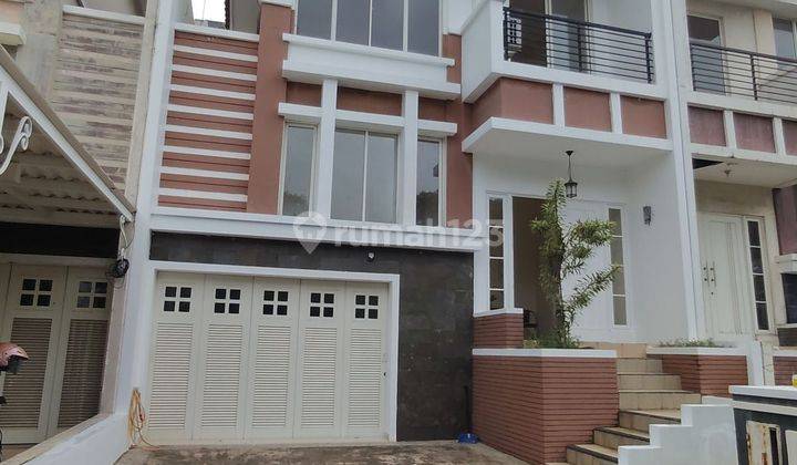 Rumah 2 Lantai Bagus di pik lokasi terbaik 1