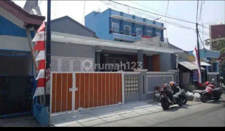 Rumah 2 Lantai 200m2 koja jalanan luas 1