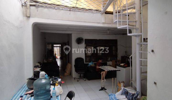 Rumah di area gajah mada dan kota flash sale 2